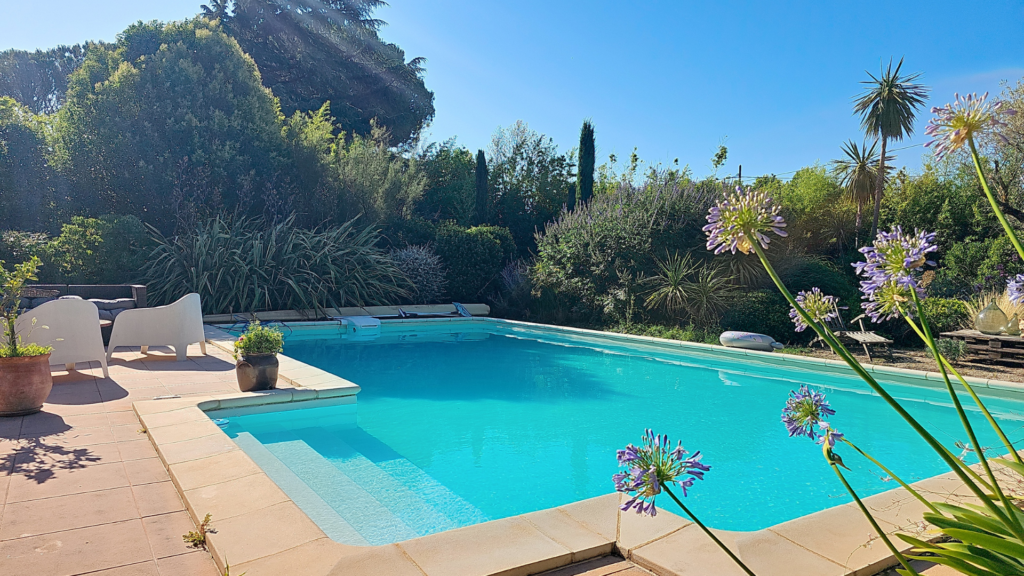 Comment vendre une maison avec piscine à Avignon ?