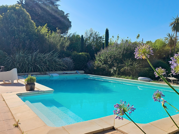 Comment vendre une maison avec piscine à Avignon ?