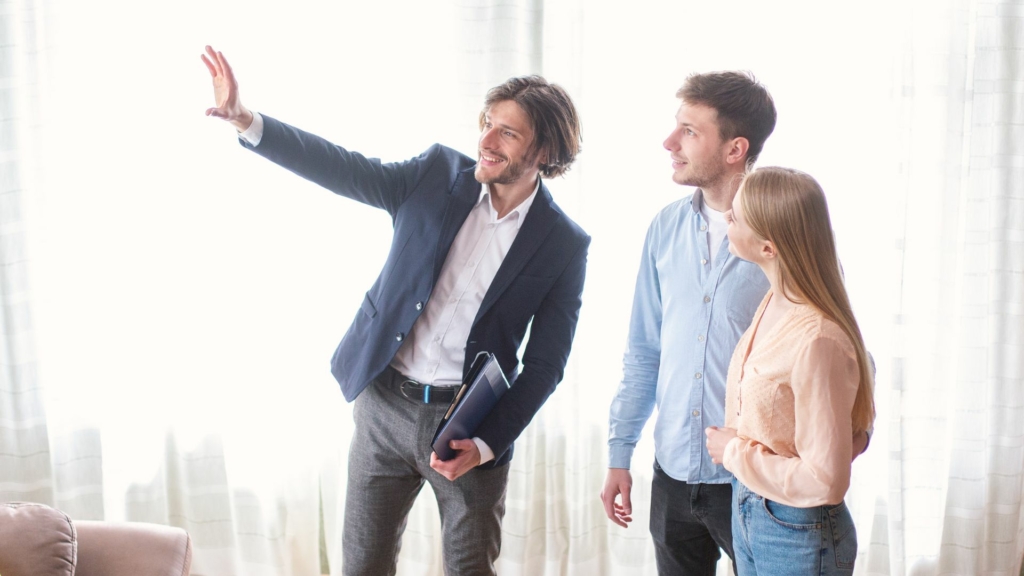 Vente immobilière à Avignon : pourquoi choisir un professionnel pour gérer les visites ?