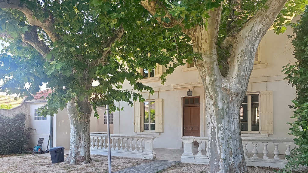 Comment vendre une maison ancienne à Avignon : astuces et conseils